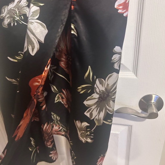 Floral slit midi dress - Picture 6 of 7